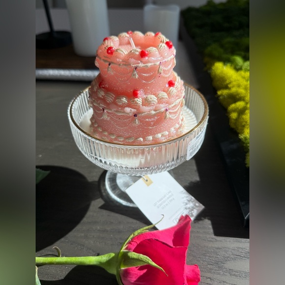 Jessica Simpson Tiered Cake Wedding Birthday Cake Candle - Picture 2 of 3